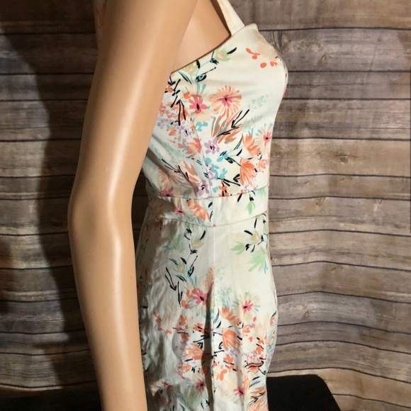 Dress - Picture 5 of 8